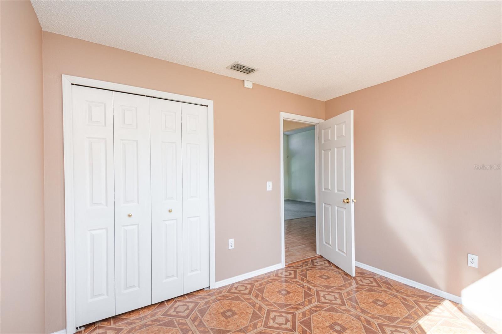 CHASE GROVES UNIT 10 - Residential