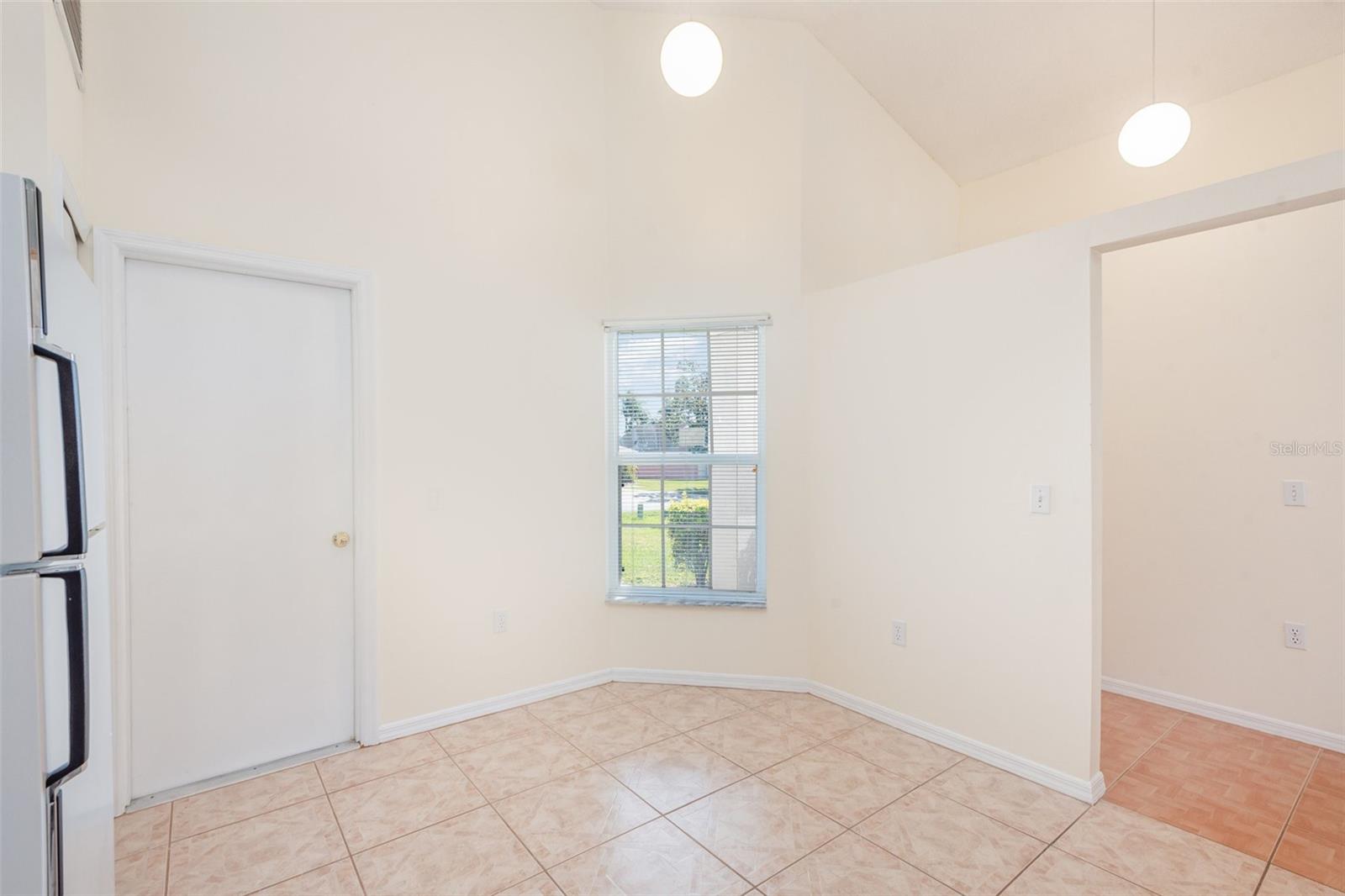 CHASE GROVES UNIT 10 - Residential