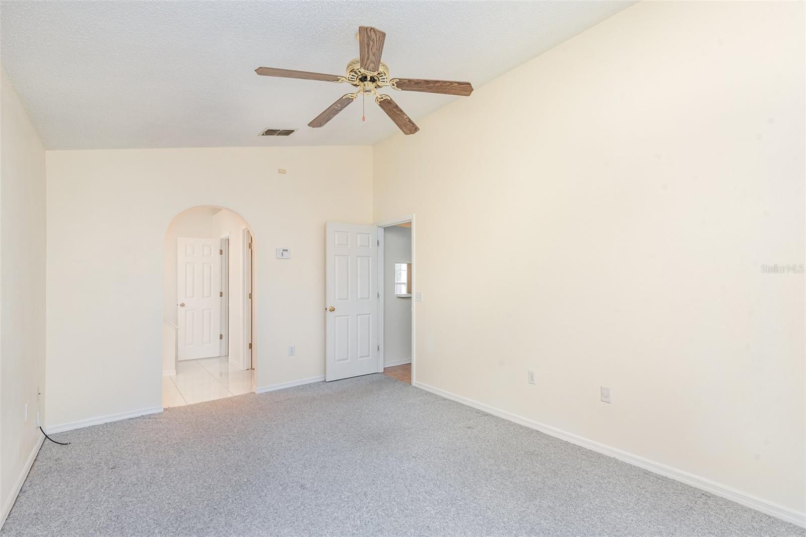 CHASE GROVES UNIT 10 - Residential