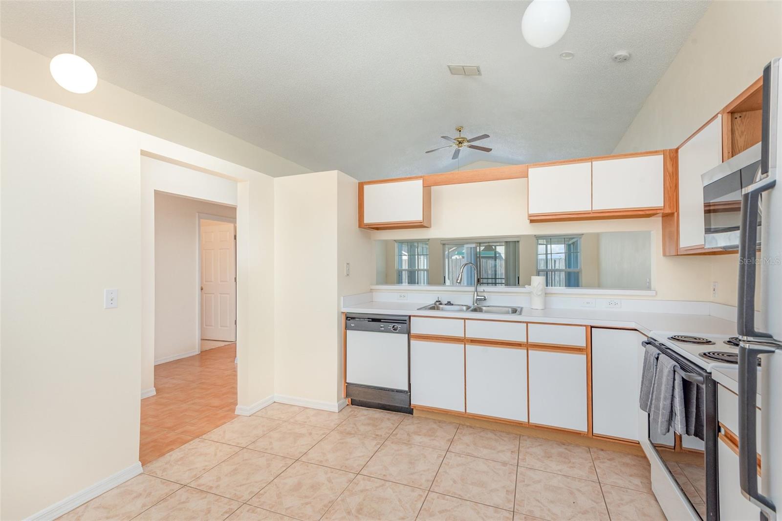 CHASE GROVES UNIT 10 - Residential