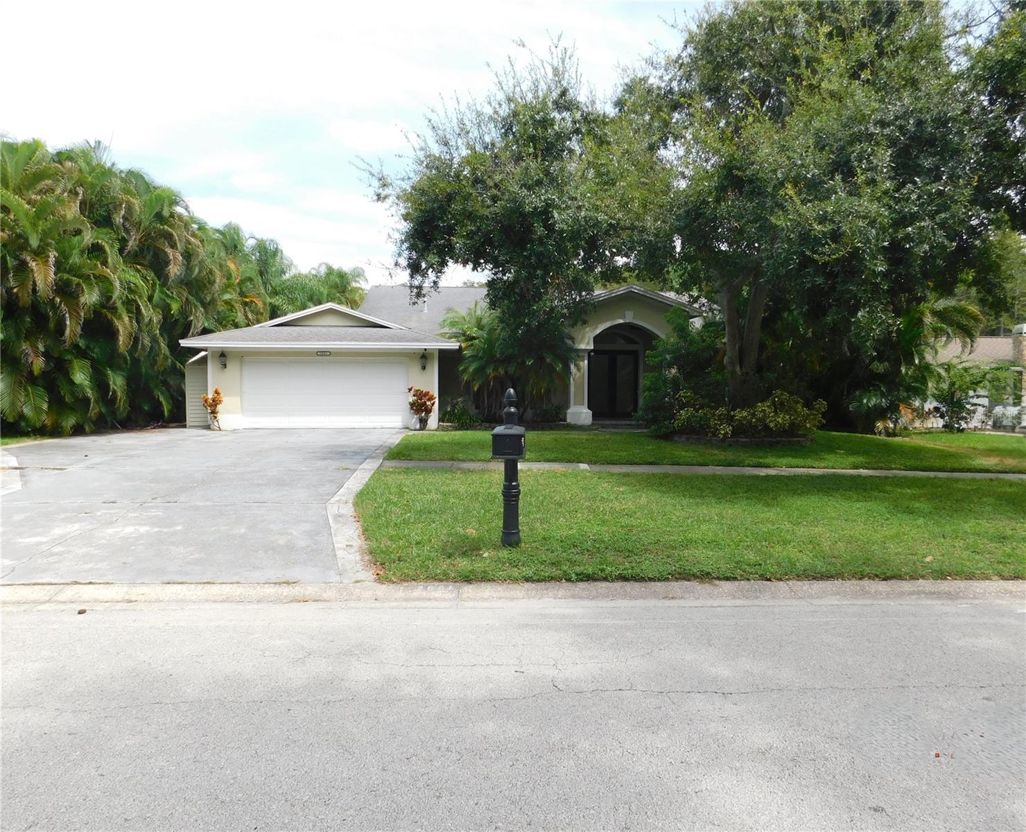 CYPRESS BEND OF COUNTRYSIDE UNIT ONE - Residential