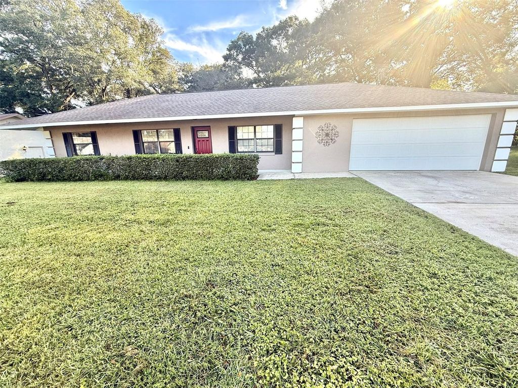 Photo of 3993 NE 19th Avenue, Ocala, FL 34479 (MLS # OM712167)