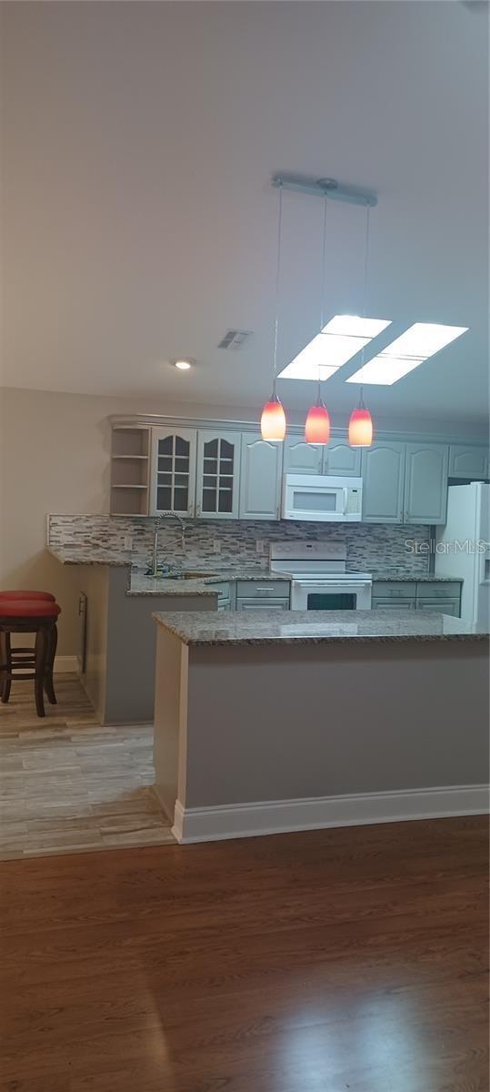 OAKS AT RIVER RIDGE - Residential Lease