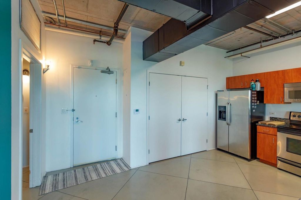 Photo of 10 N Summerlin Avenue #55, Orlando, FL 32801 (MLS # O6397394)