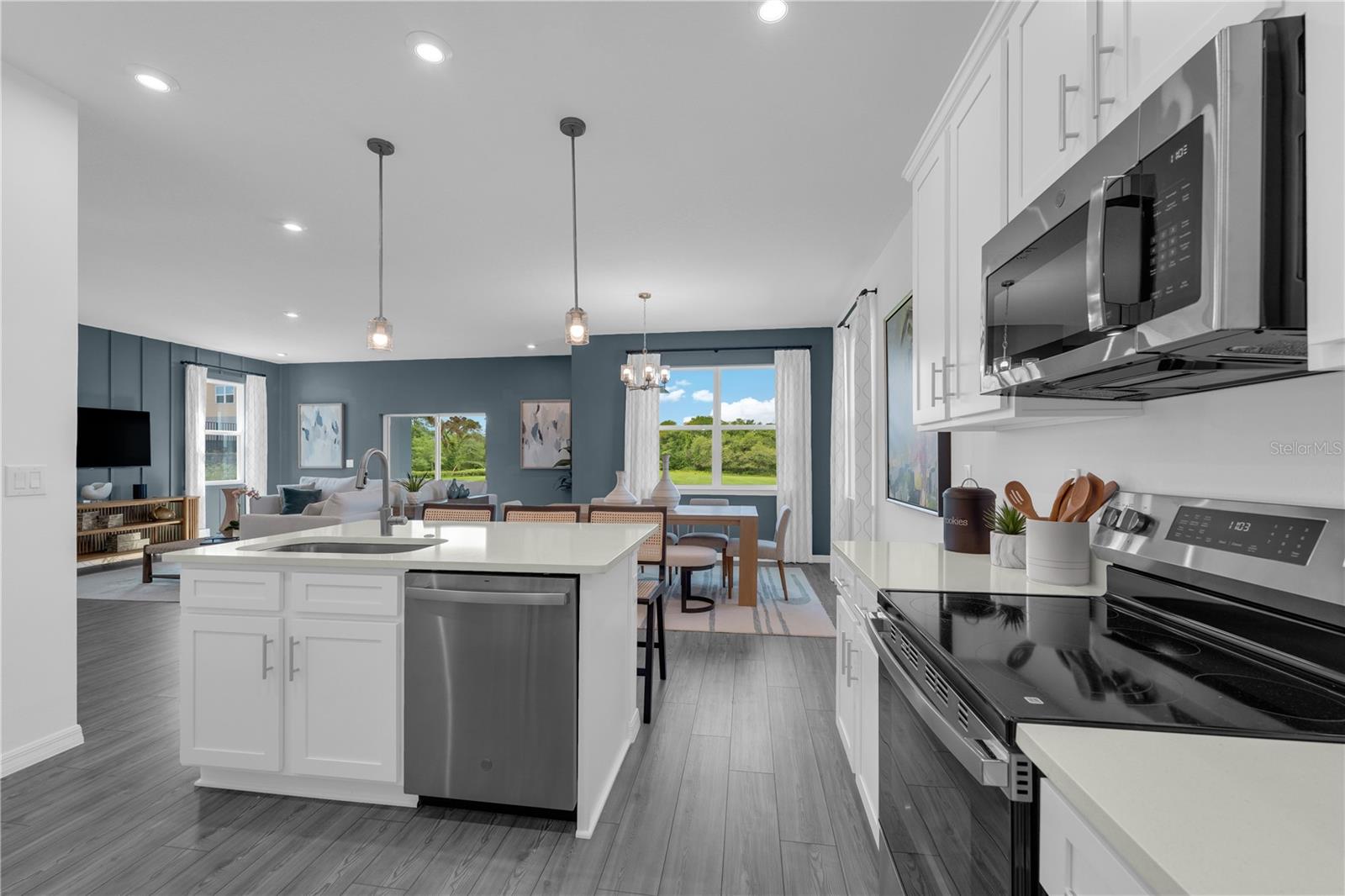 OAKFIELD TRAILS - Residential