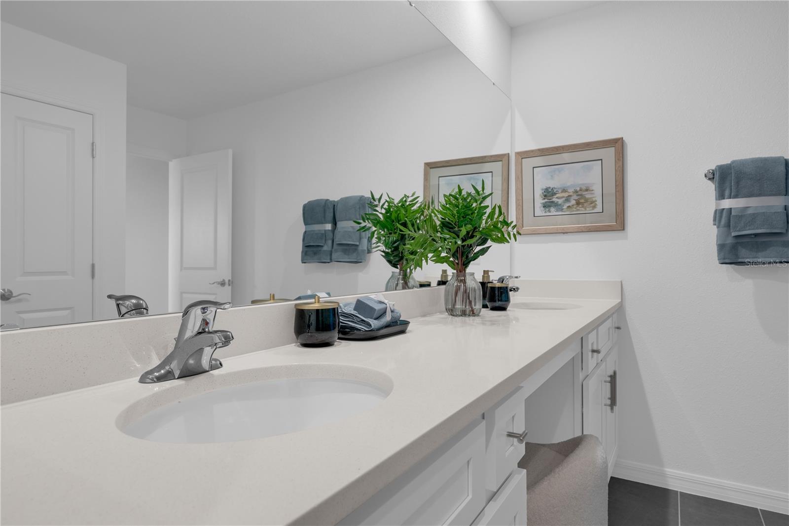 OAKFIELD TRAILS - Residential