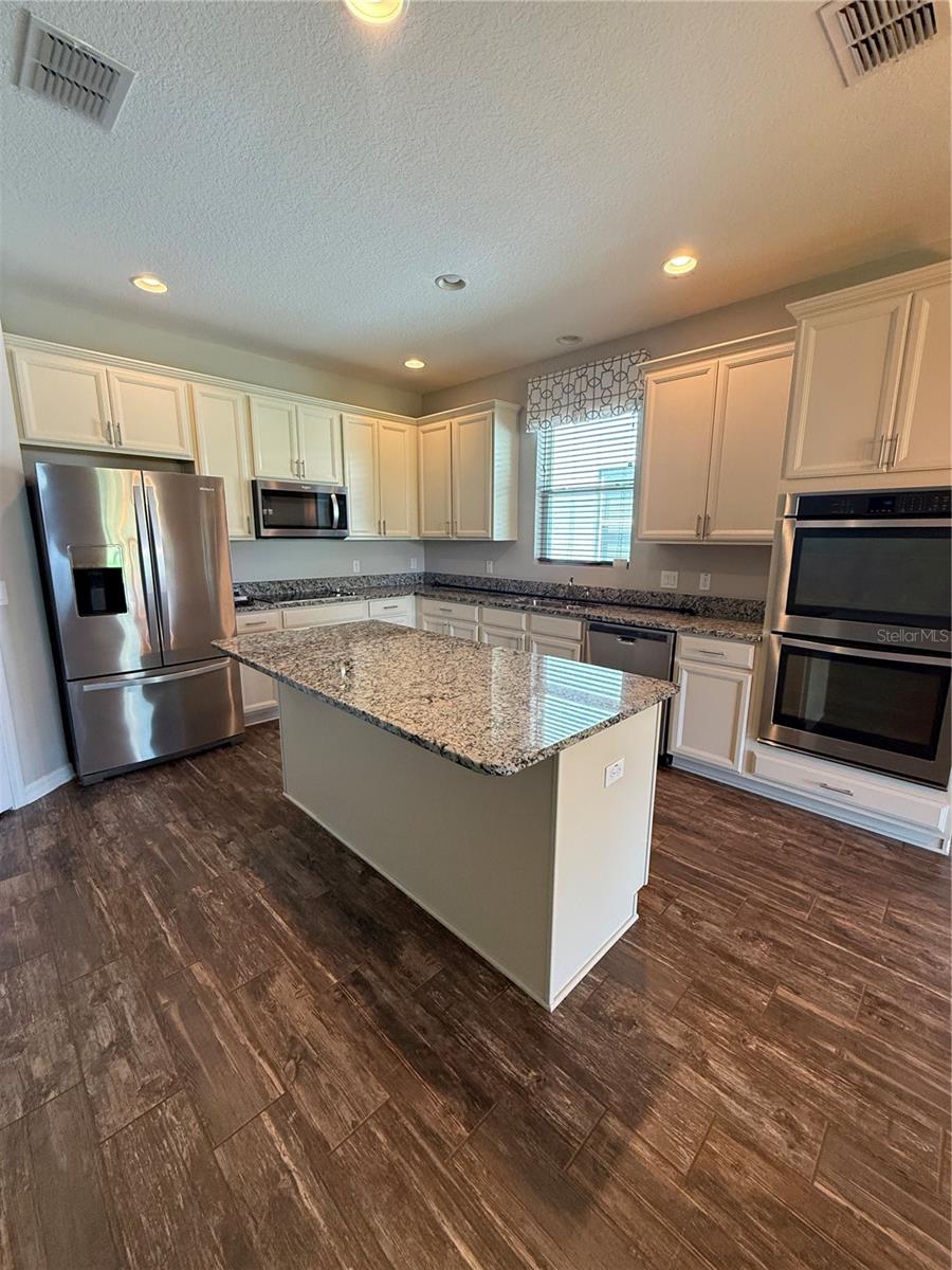 14637 MAPLE ARCH LANE