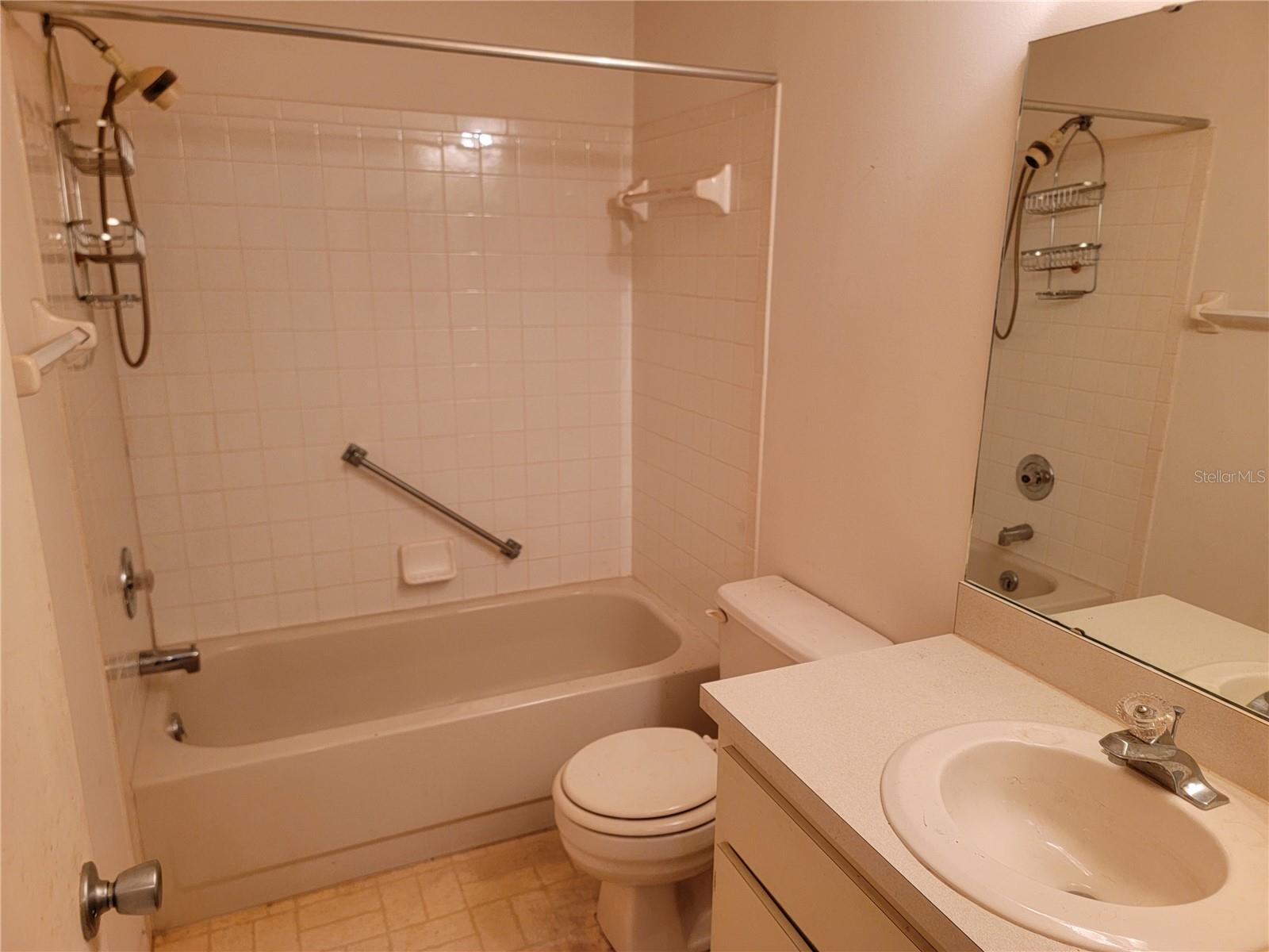 ON TOP OF THE WORLD - Residential