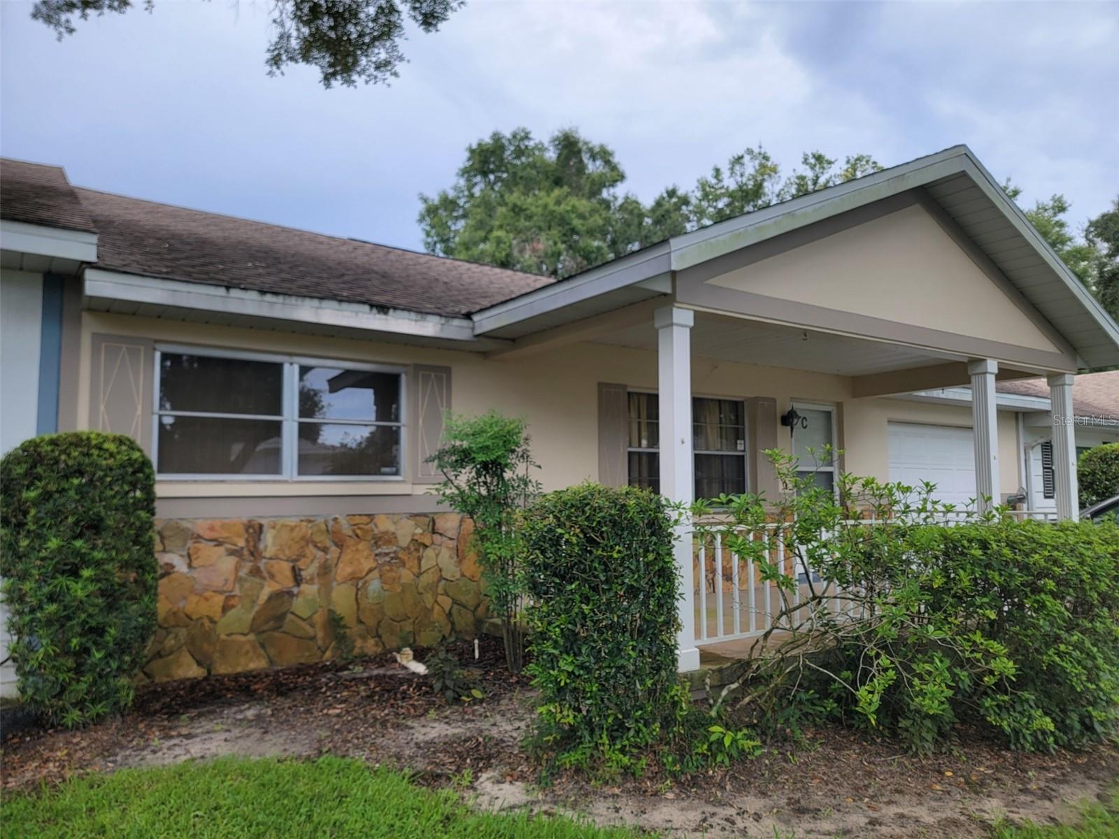 Looking for a home with great potential? This is your chance to transform a property into something special. This home is ideal for buyers with vision and creativity. The refrigerator and stove are fairly new, while the rest of the home offers a blank canvas for your personal touch. Come see it for yourself — bring your ideas as the possibilities are yours to explore.
The villa is a 2 bedroom 2 bath home with a shingle car garage. There's also a nice-sized Florida room just outside the kitchen under heat and air.