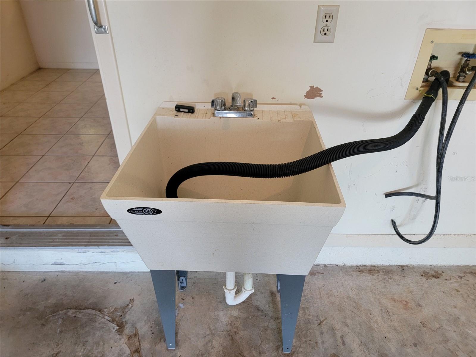 ON TOP OF THE WORLD - Residential