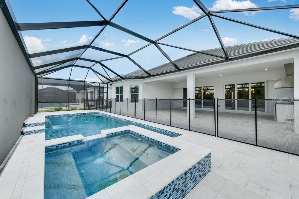 AZARIO ESPLANADE - Residential