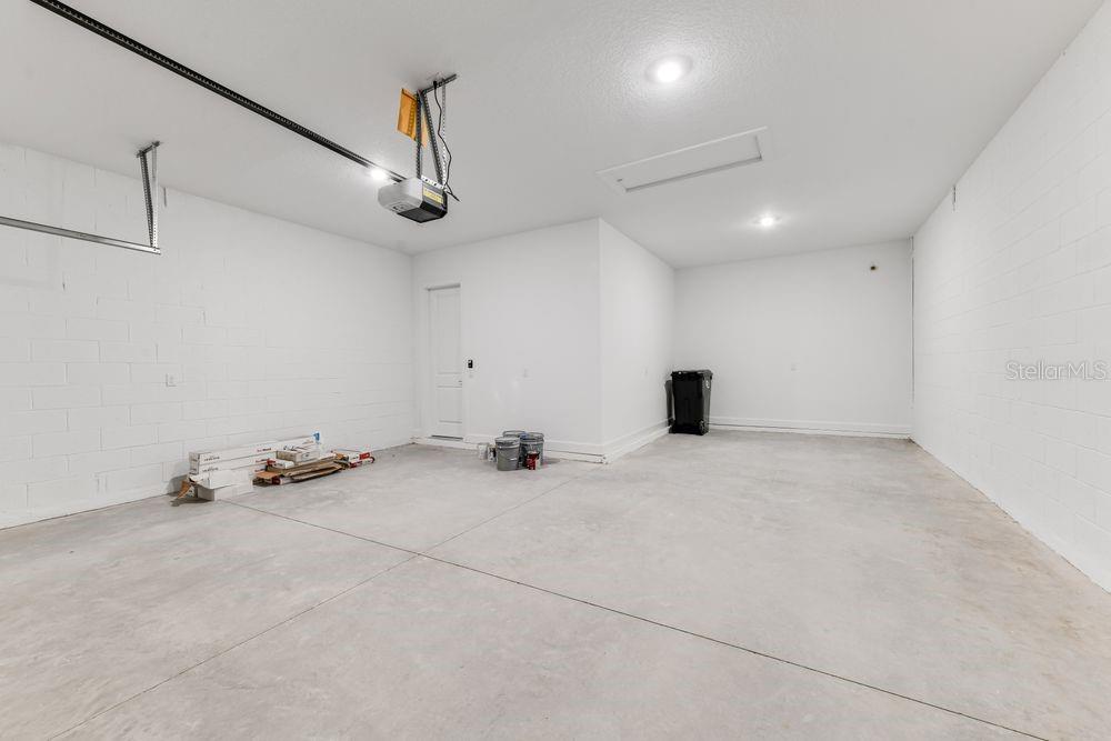 AZARIO ESPLANADE - Residential