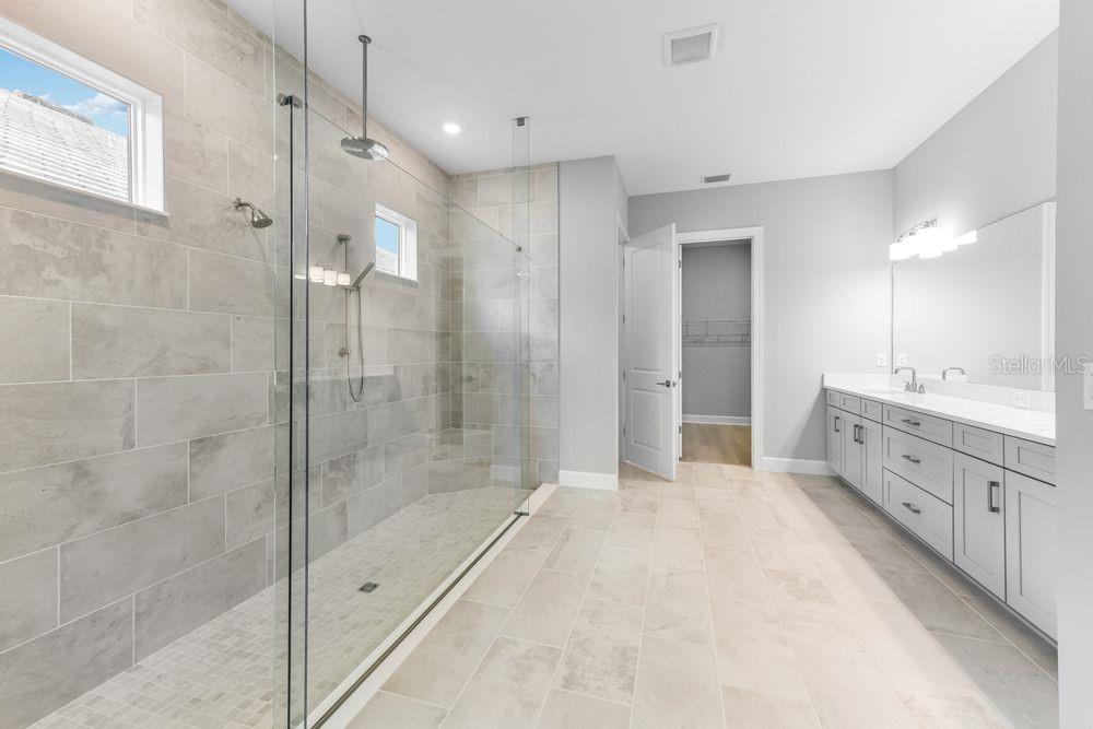 AZARIO ESPLANADE - Residential