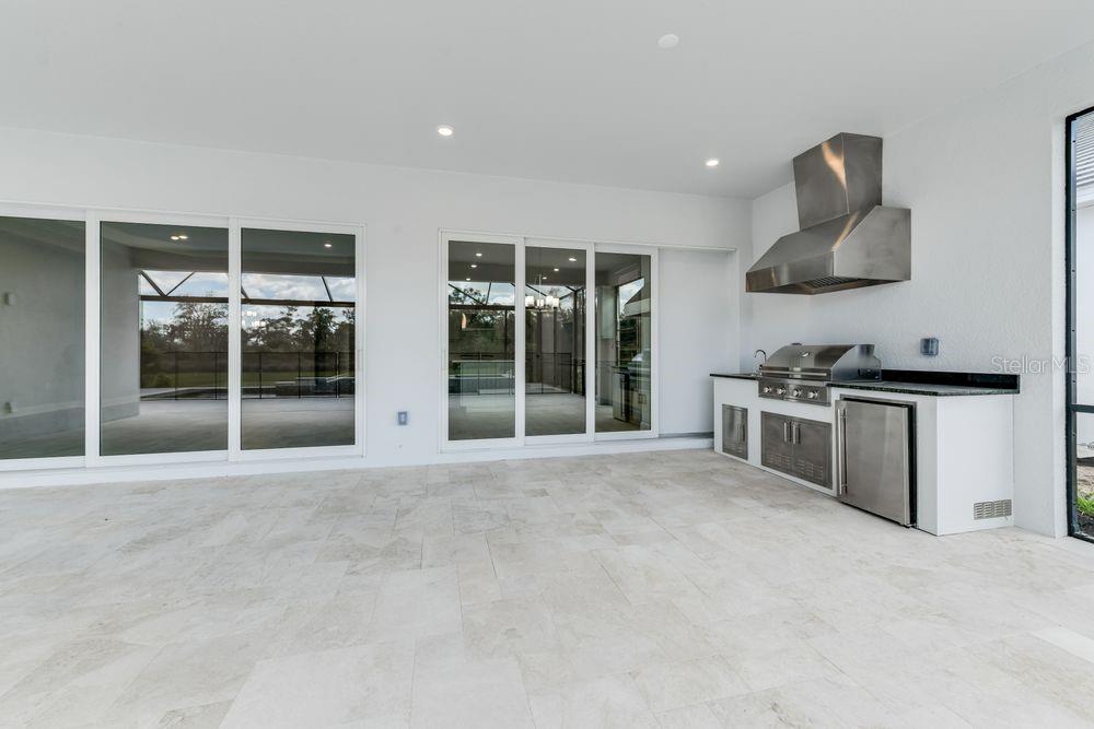 AZARIO ESPLANADE - Residential