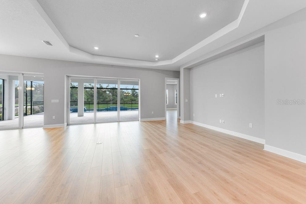 AZARIO ESPLANADE - Residential