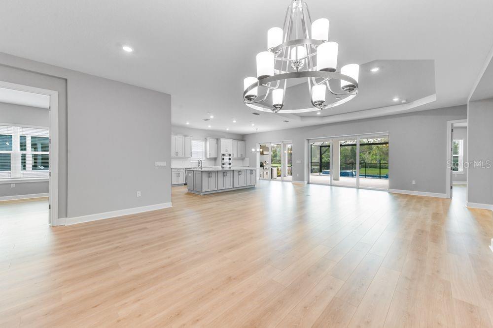 AZARIO ESPLANADE - Residential