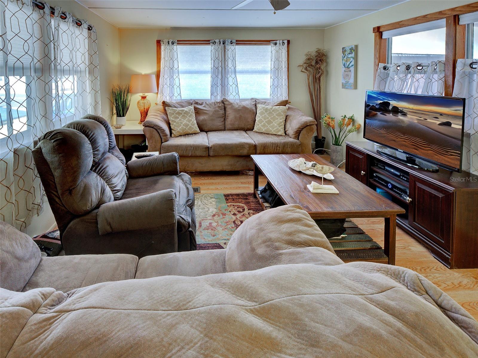 OAK GROVE - Residential