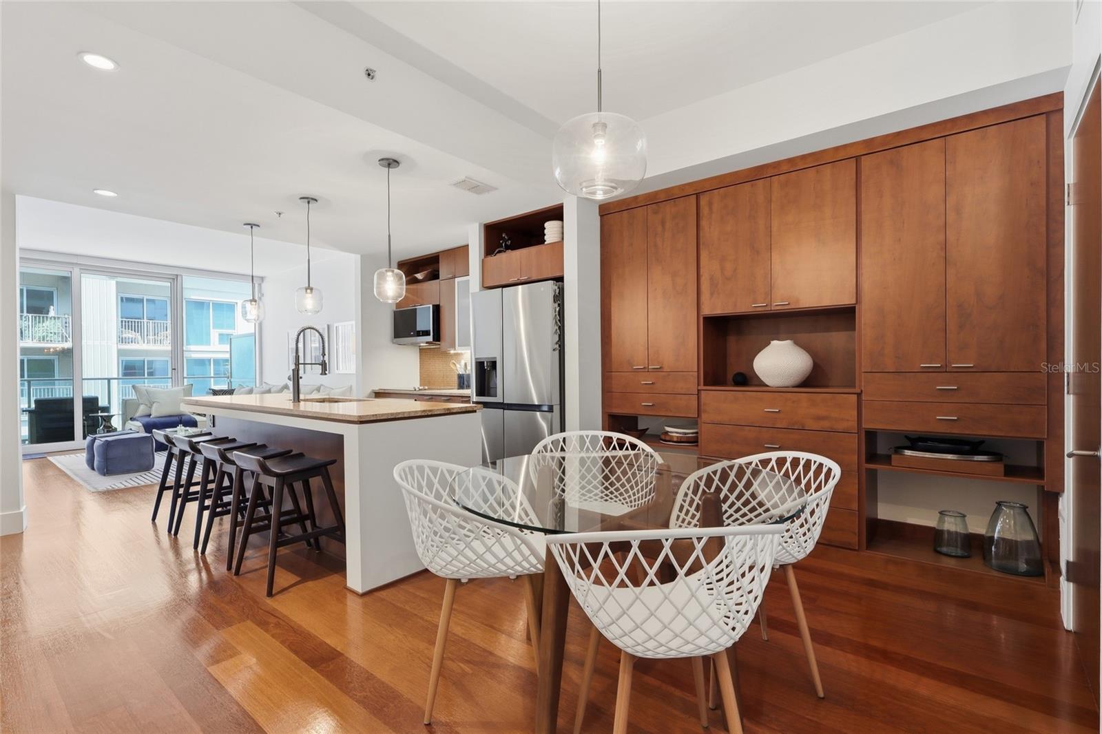 THE PLACE AT CHANNELSIDE A CON - Residential