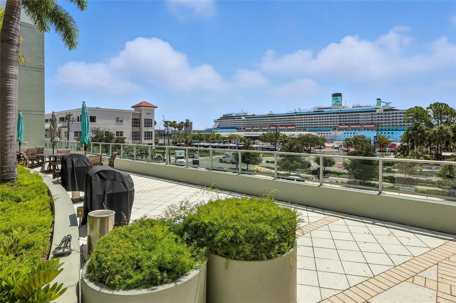 THE PLACE AT CHANNELSIDE A CON - Residential