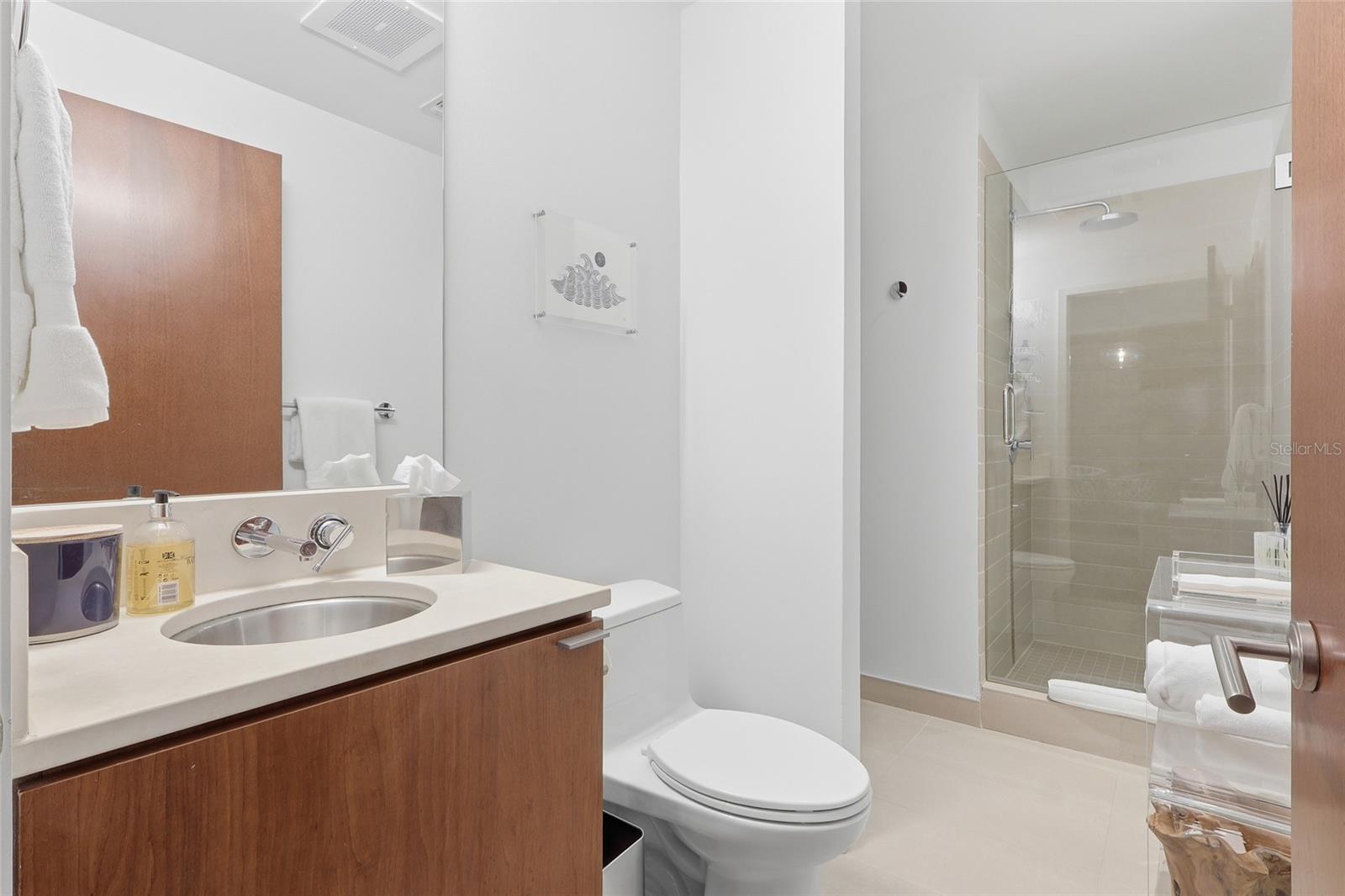 THE PLACE AT CHANNELSIDE A CON - Residential