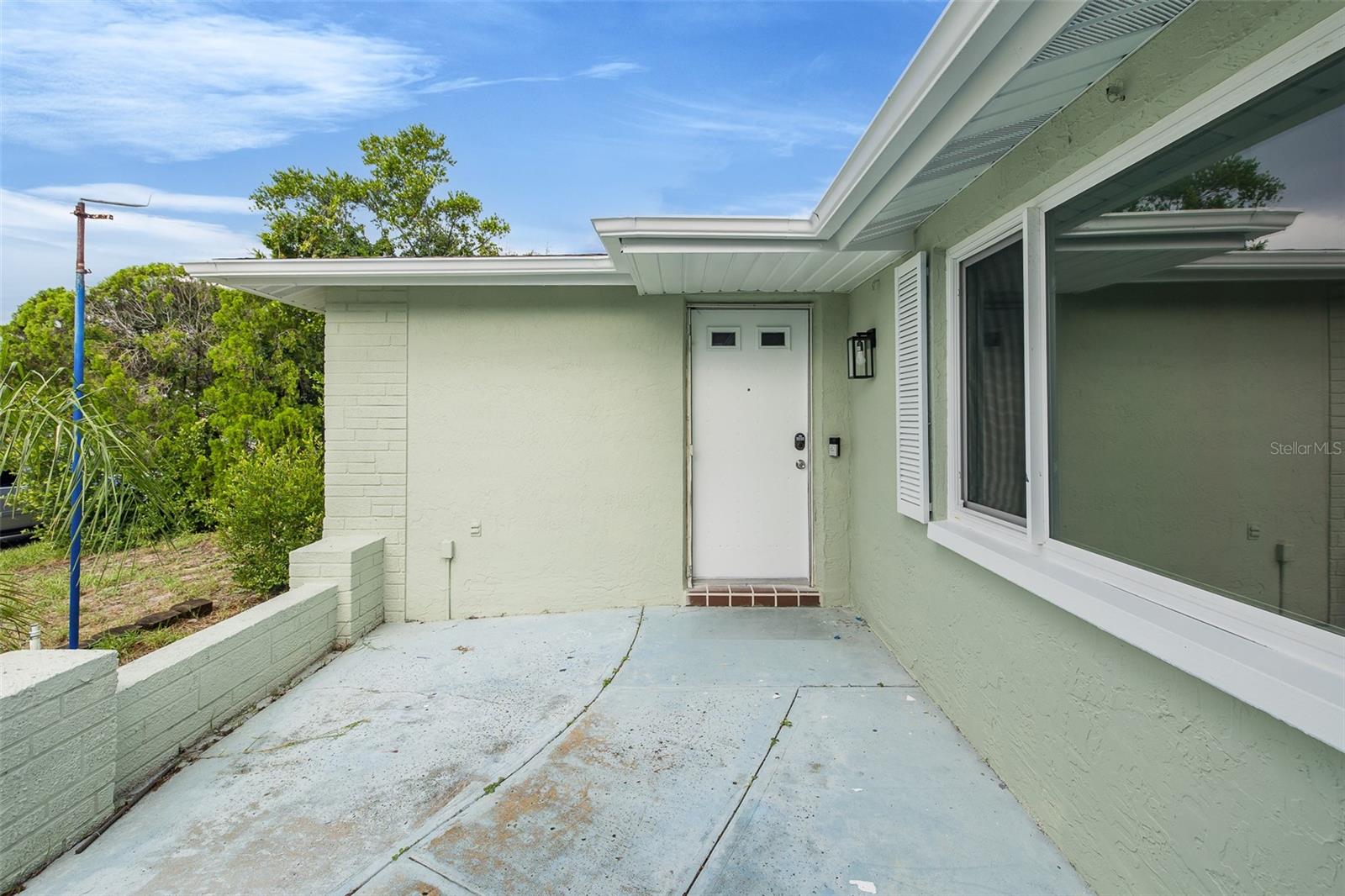 7641 JUDITH CRESCENT