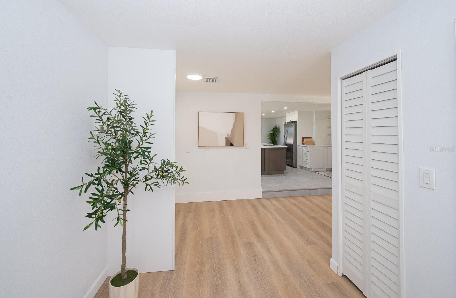 GOLDEN ACRES - Residential