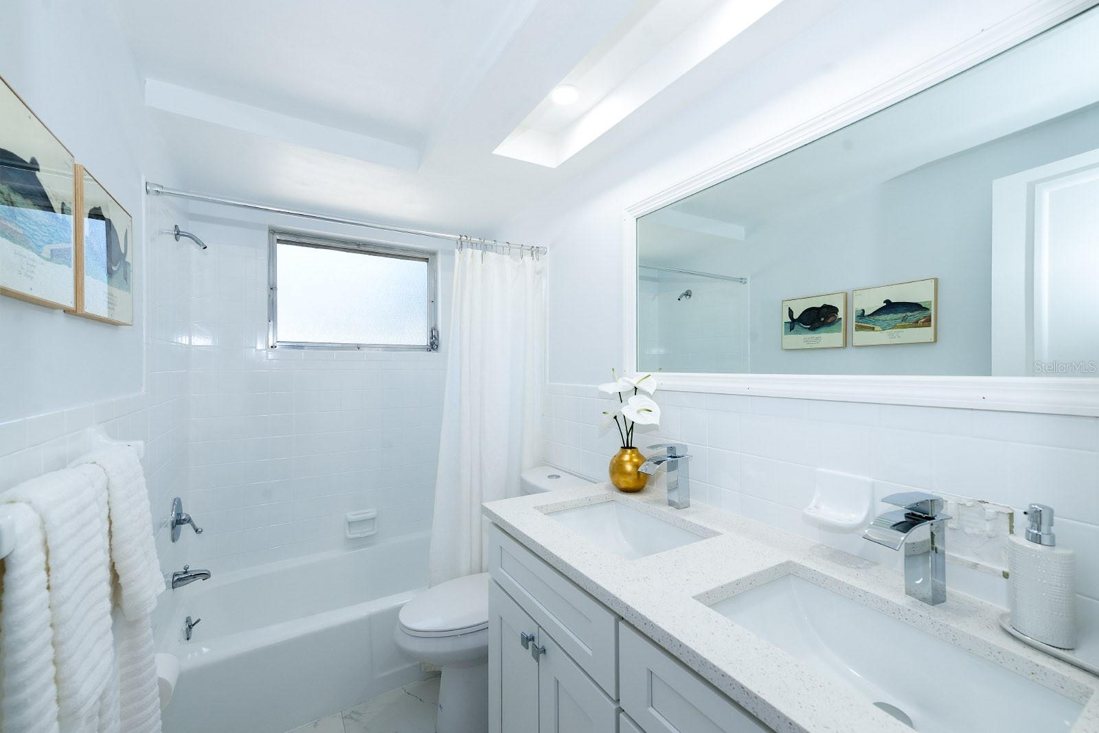 GOLDEN ACRES - Residential