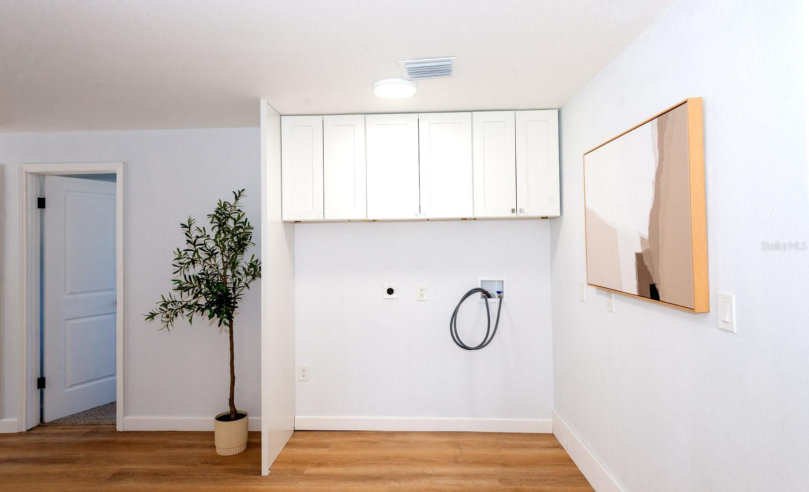 GOLDEN ACRES - Residential