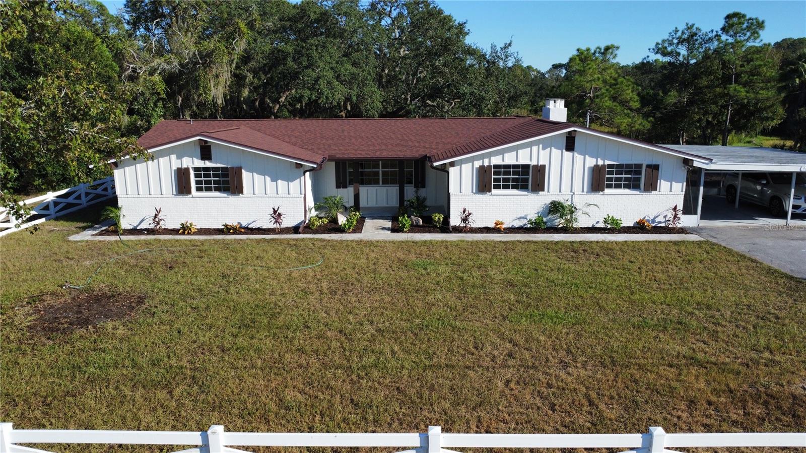 GOLDEN ACRES - Residential