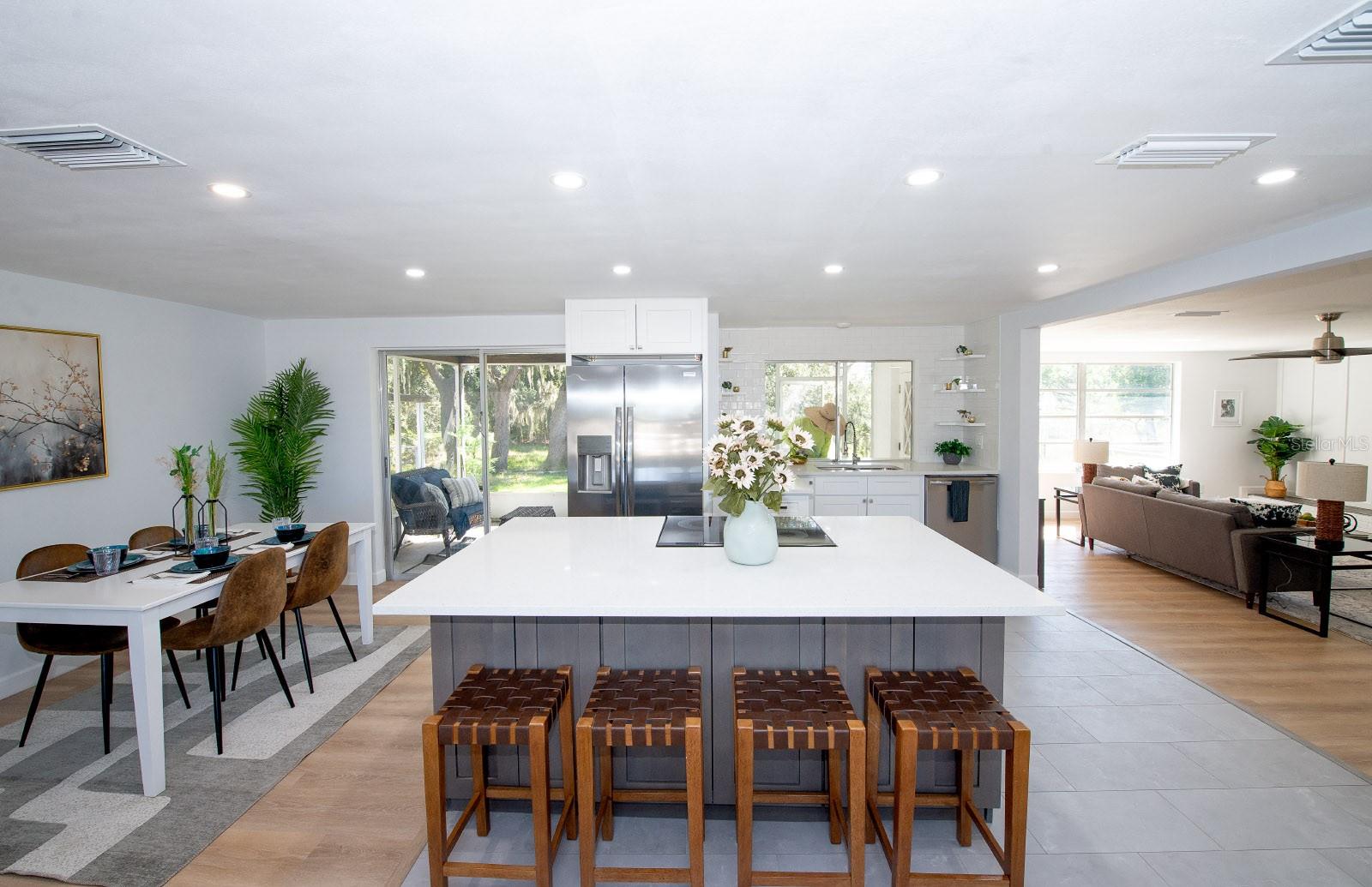 GOLDEN ACRES - Residential