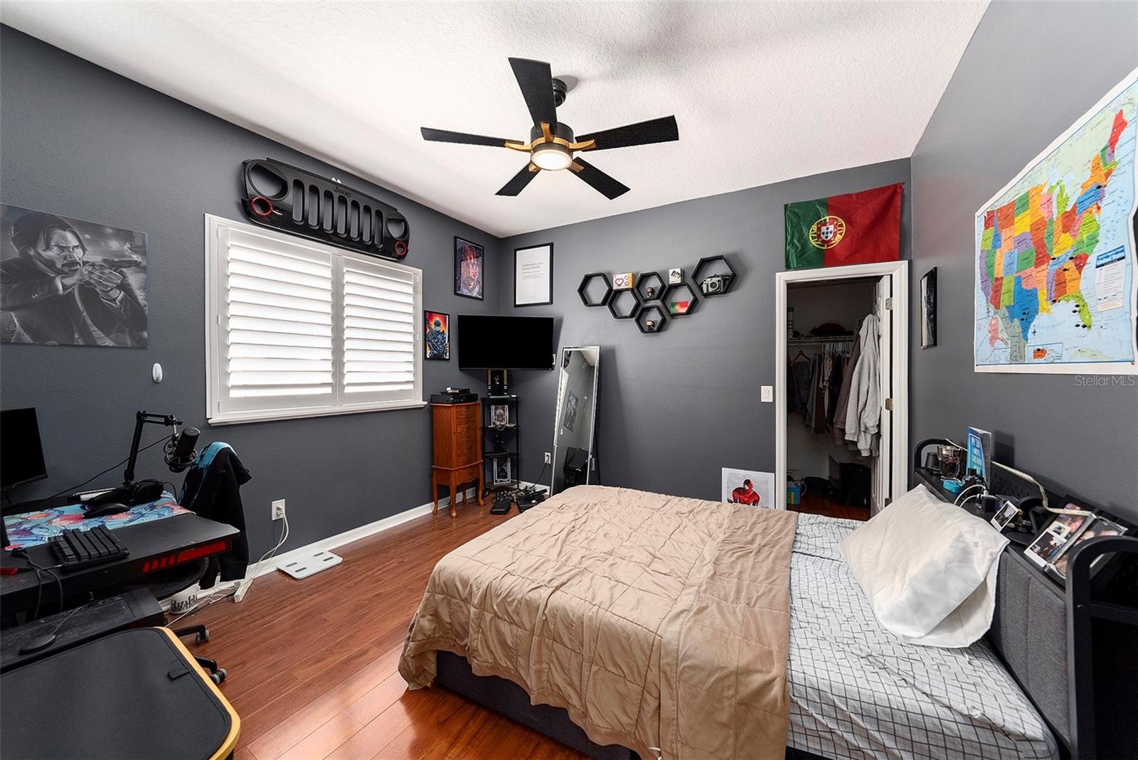 WEST MEADOWS PRCLS 21 & 22 - Residential