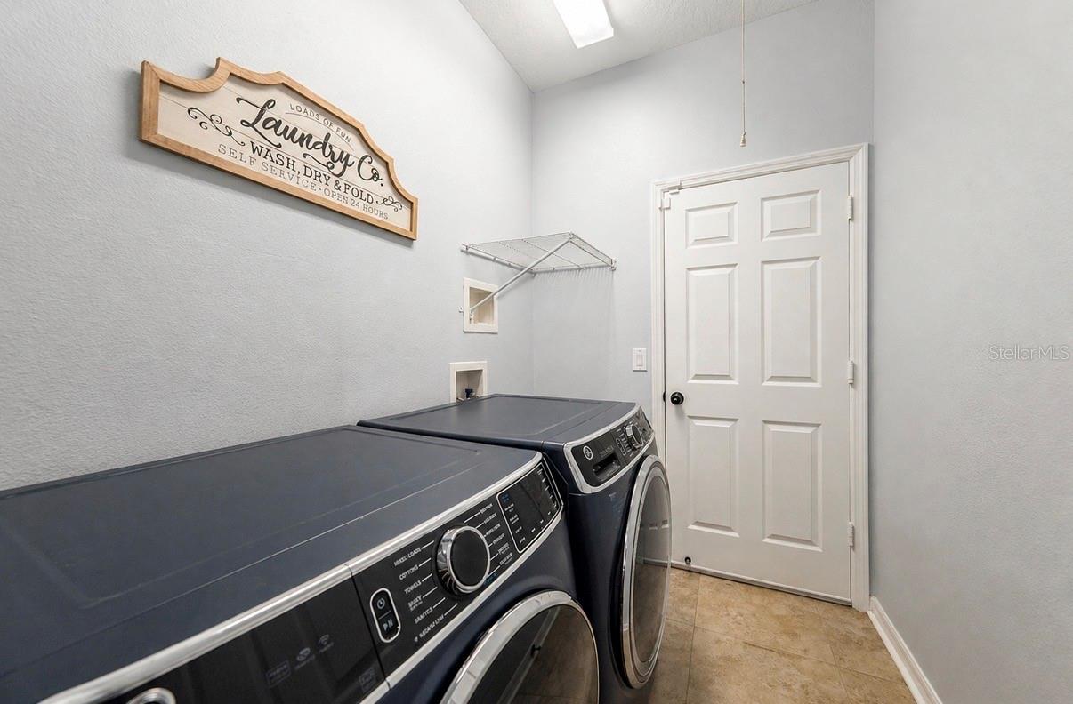 WEST MEADOWS PRCLS 21 & 22 - Residential