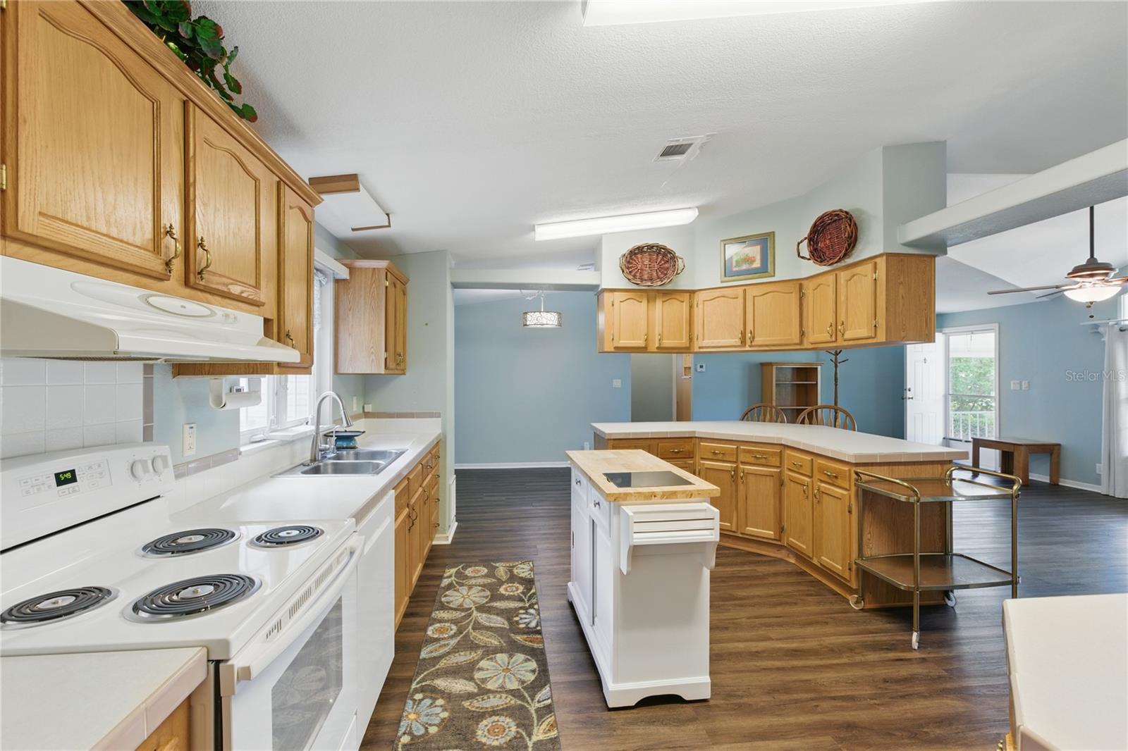 SILVER OAKS SUB PH I - Residential