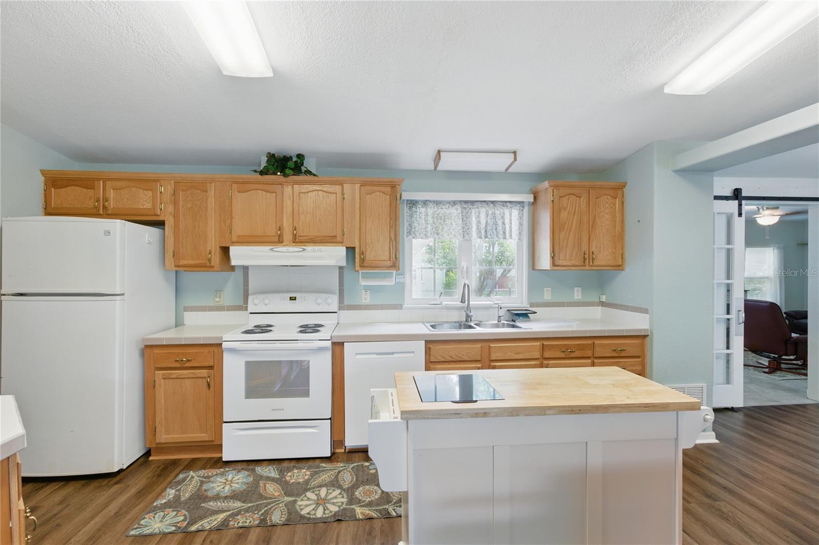 SILVER OAKS SUB PH I - Residential