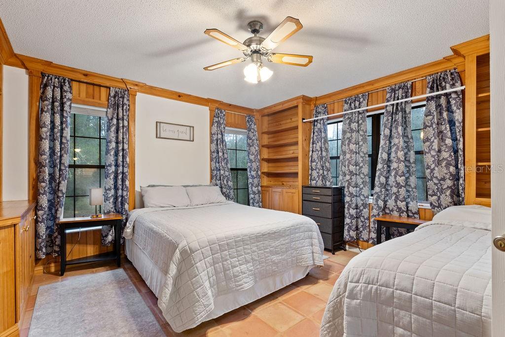 RAINBOW SPGS 01 REP - Residential