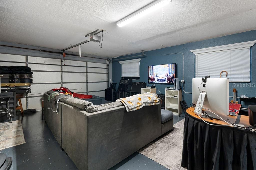 RAINBOW SPGS 01 REP - Residential