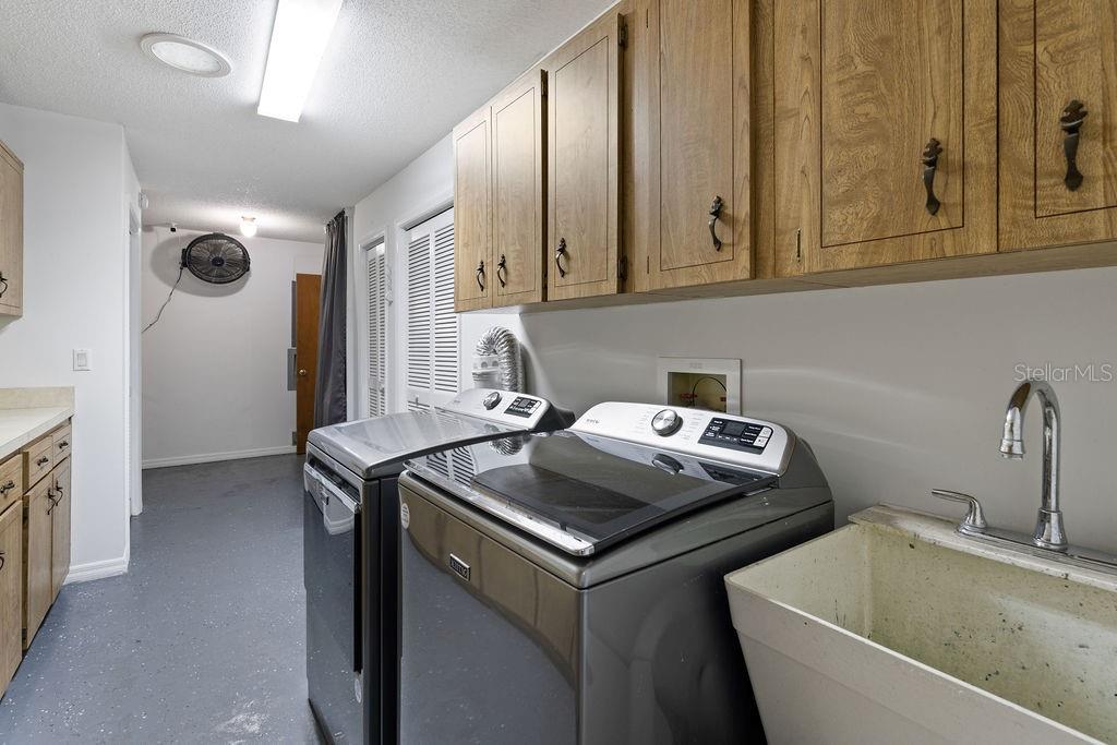 RAINBOW SPGS 01 REP - Residential