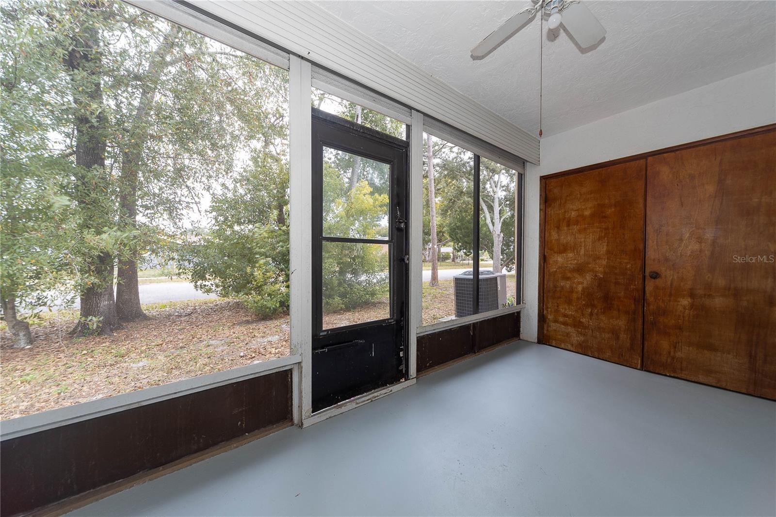 VICEROY CONDO PH 01 - Residential