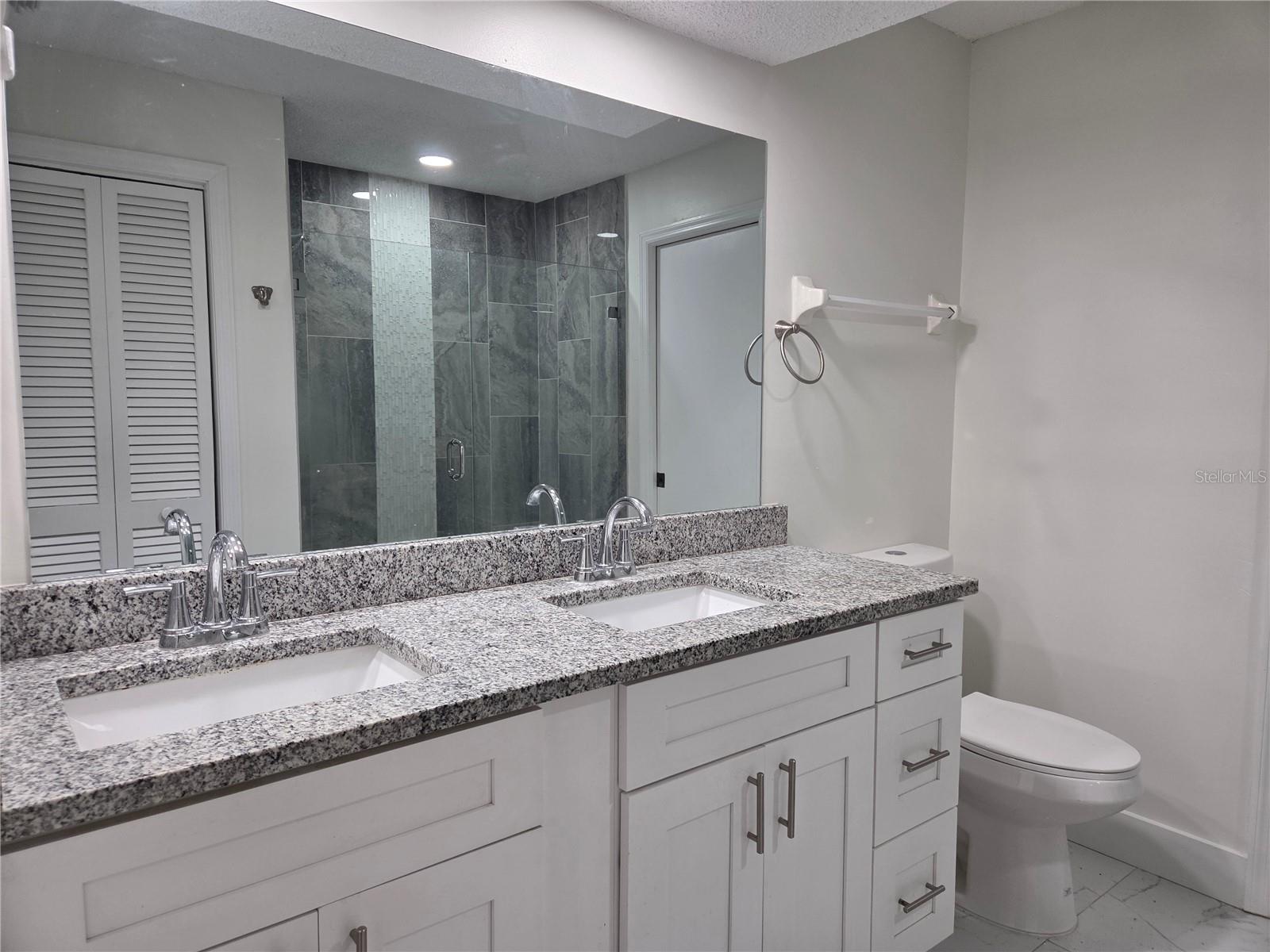 VICEROY CONDO PH 01 - Residential