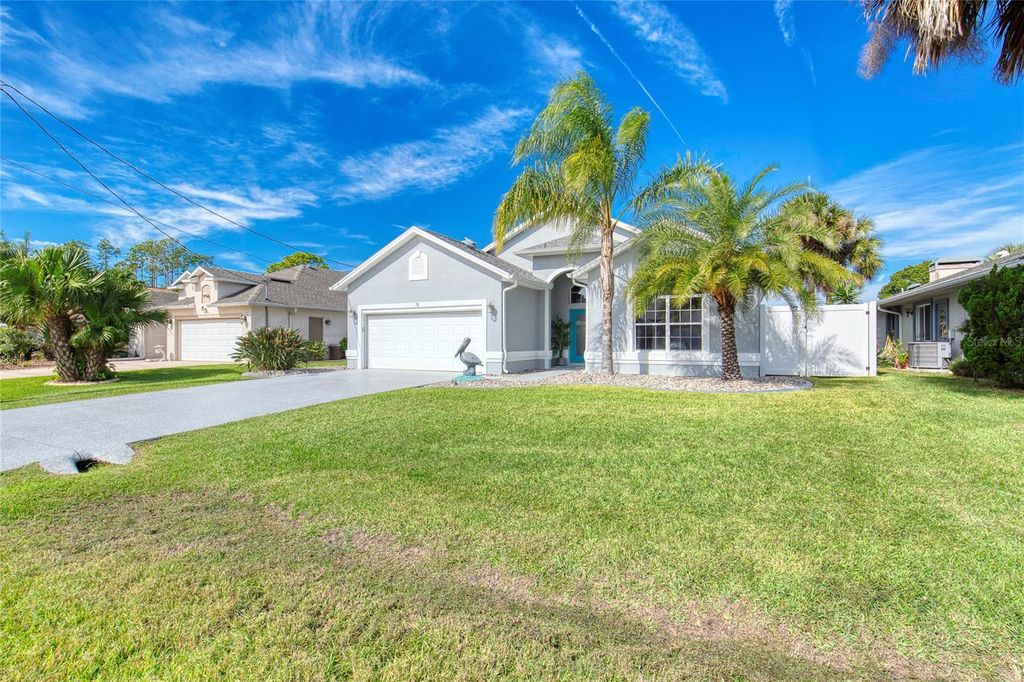 Photo of 9 Clear Court, Palm Coast, FL 32137 (MLS # V4946333)