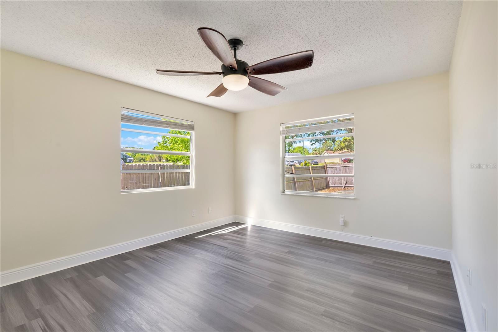 DREAM LAKE - Residential