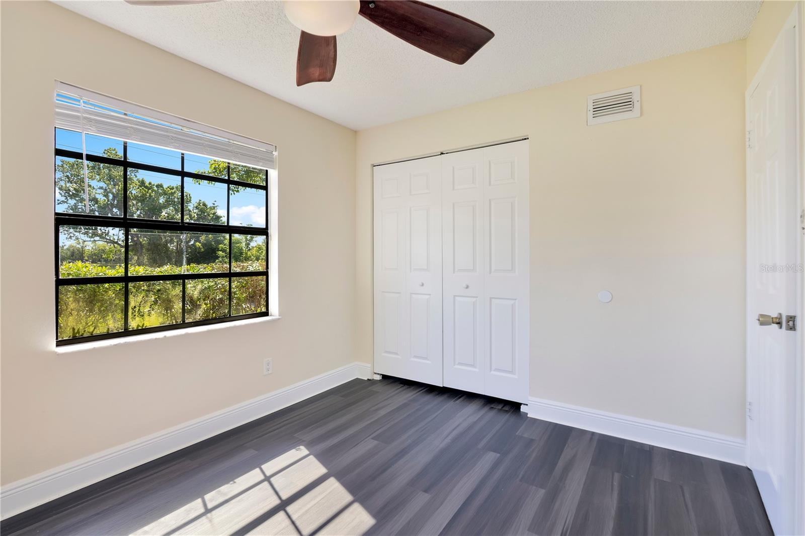 DREAM LAKE - Residential