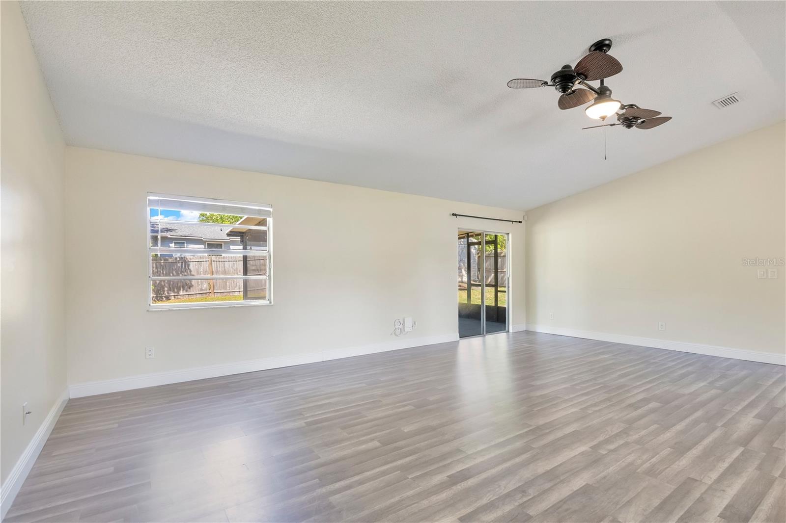 DREAM LAKE - Residential