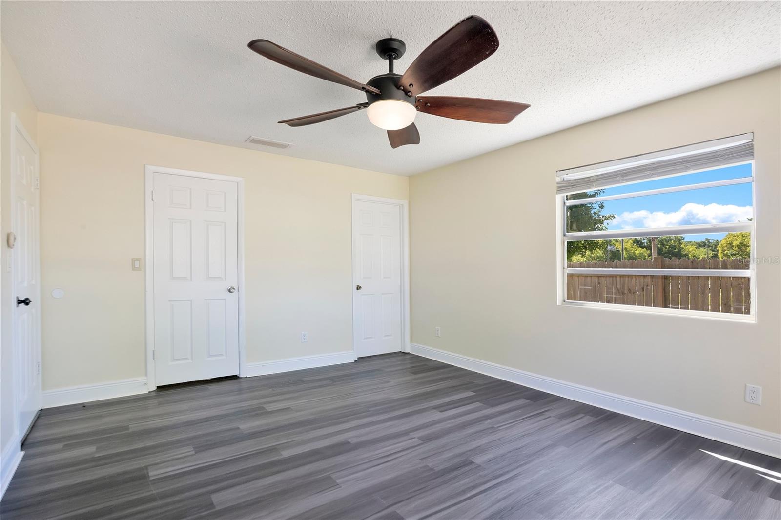 DREAM LAKE - Residential