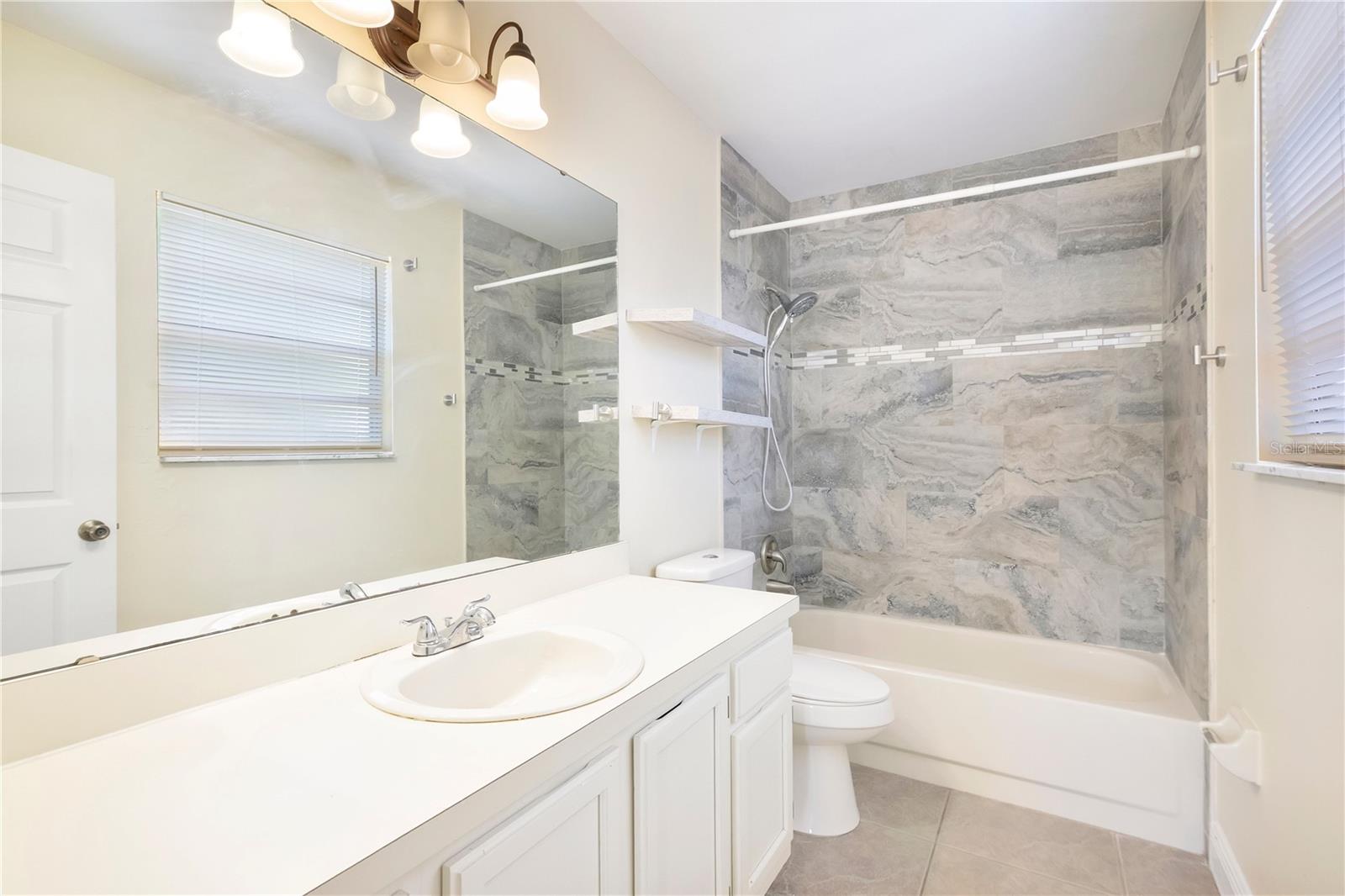 DREAM LAKE - Residential