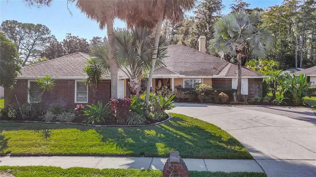 Photo of 3328 Westmoreland Drive, Tampa, FL 33618 (MLS # TB8450840)