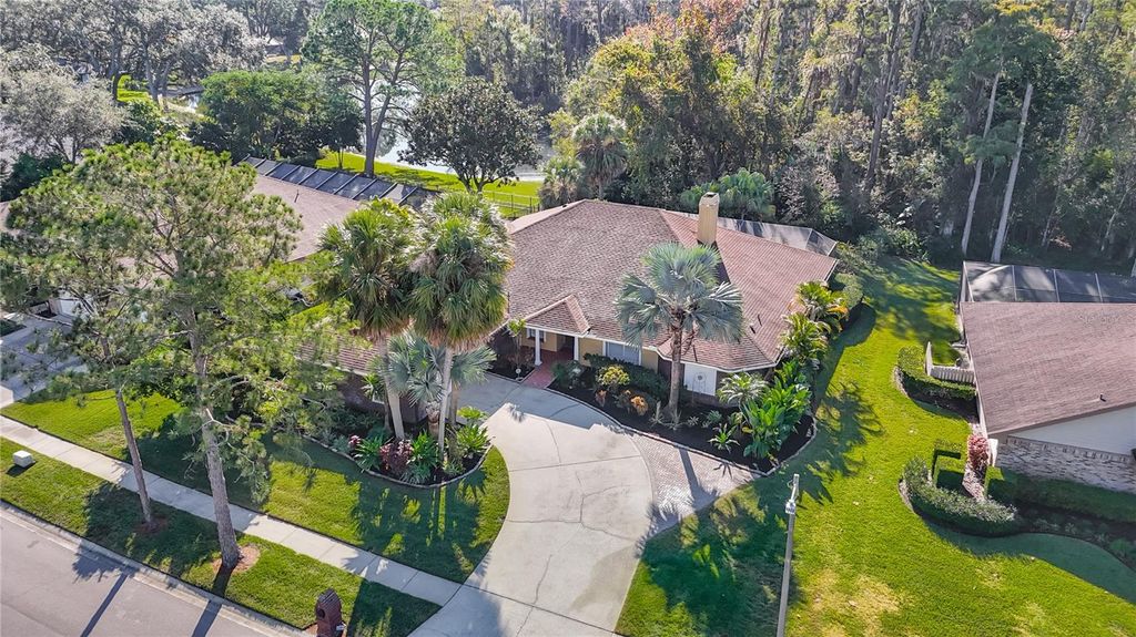 Photo of 3328 Westmoreland Drive, Tampa, FL 33618 (MLS # TB8450840)