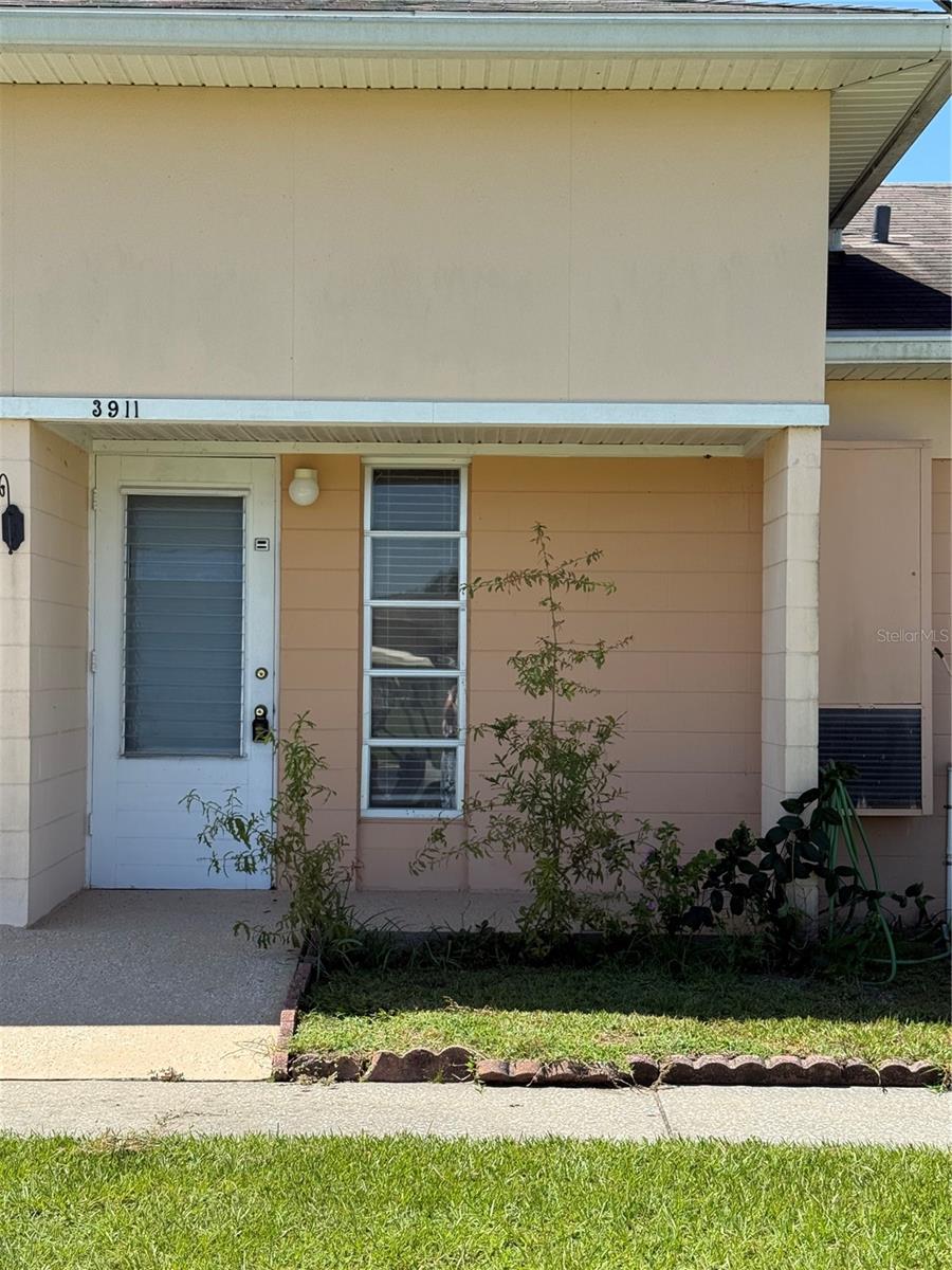 3911 CLUB CIRCLE