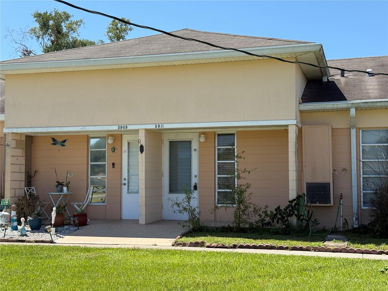 3911 CLUB CIRCLE