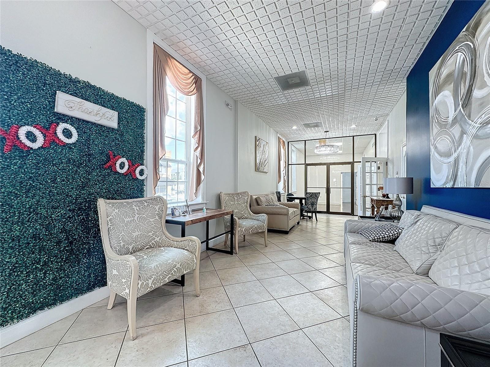 22 W MONUMENT AVENUE